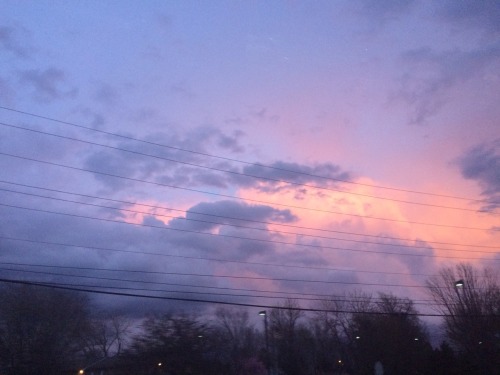 pvstel-dyl:  lilac skies and peachy clouds ☁️