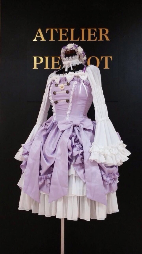 steampunk-and-junk:  ATELIER-PIERROT 幻想曲コルセットワンピース   ¥26,000+tax