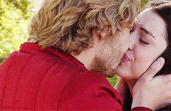 fuckyeahmaryandfrancis:  All I ever wanted was you. 