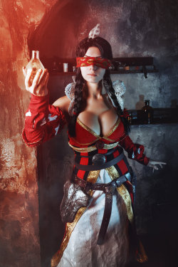 cosplayfanatics:Philippa Eilhart Cosplay