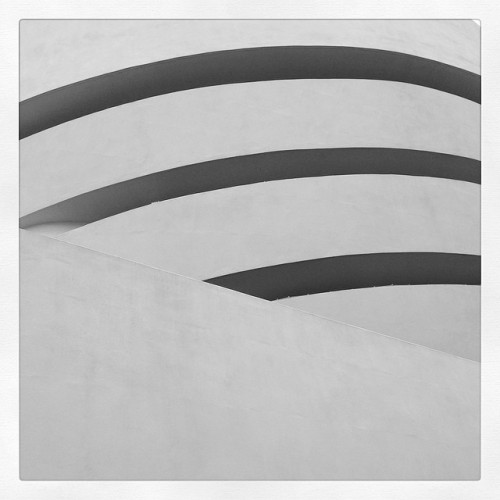 #guggenheim #newyork #abstractmybuilding #abstractarchitecture #rsa_minimal #bnw_mnml #geometry #m_innovative