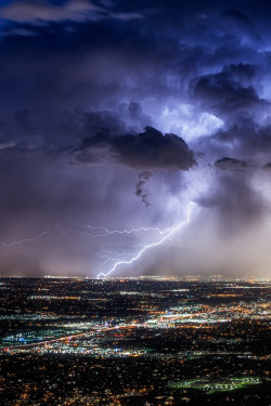 atraversso:  Lightning  by Mike Hathenbruck 