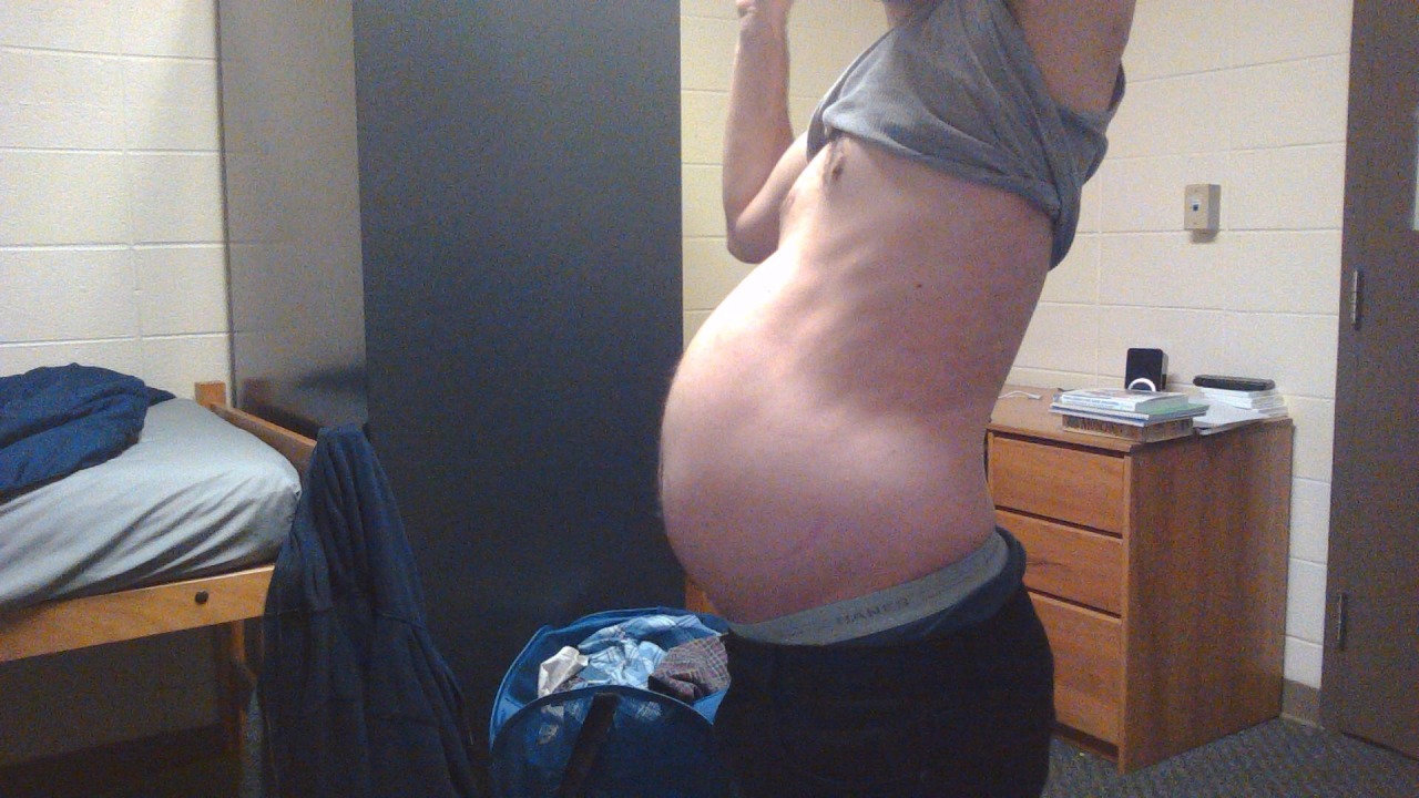 bigwolfcakebelly:  My first year of gaining. :) Here’s to hopefully doubling my