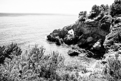 Walking a cliff’s edge&hellip;L'Ametlla de Mar, Tarragona