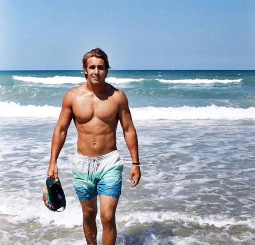 male-celebs-naked:  Joey Miuccio 1See more here