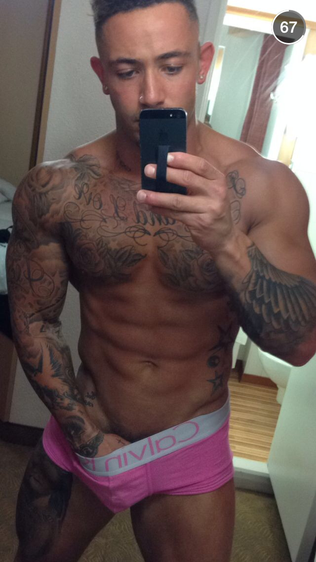snapchatsfinestdudes:  Ashley Cain. Dick aint big but THAT ASS