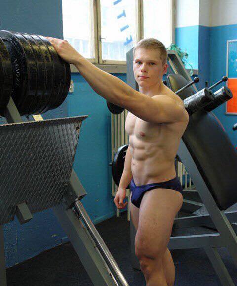 randy9bis:  This is the sort of gear that real bois should wear at the gym: very