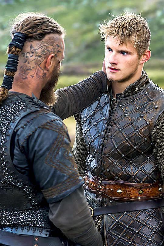 Here is Bjorn's Vikings season 2 haircut. If I'm not mistaken, it's one of  the only times that show (as much as I love it) was actually accurate in  the looks department.