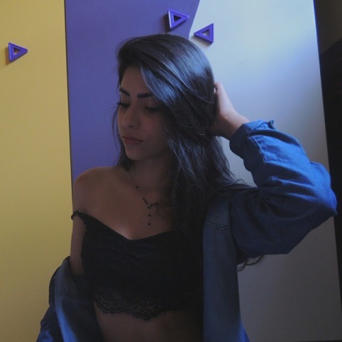 I love girls.