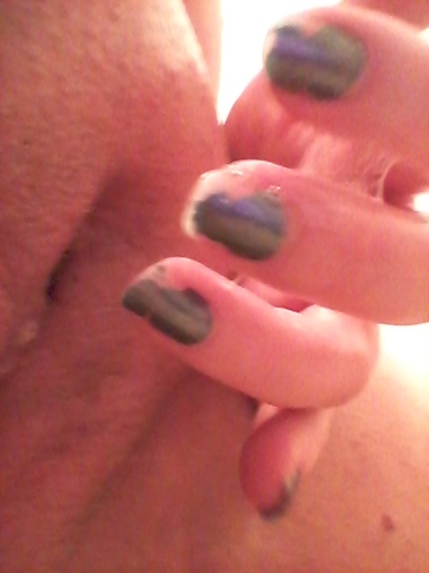 acidkittiegoddess:  tgdkink:  acidkittiegoddess:  3 am shower play time. ♥♥♥  clean and dirty   Always ;)♥  Mmm. Looks like good eating to me