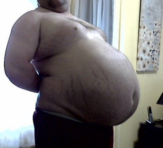 bigblackirish:Who’s up to working over this big gut with me?!