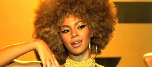 abhayamudraa:Beyoncé in Austin Powers in Goldmember 2002
