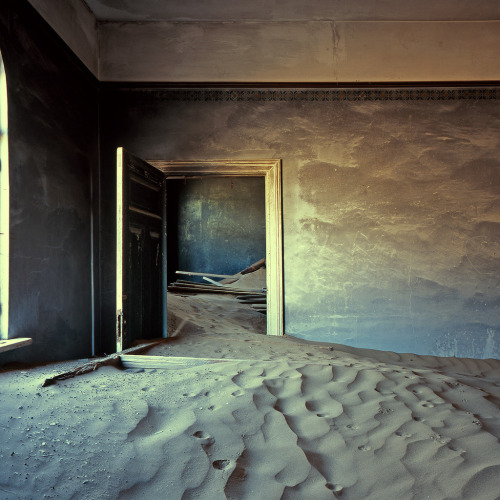 atavus: Mark Daniel - Kolmanskop, 2008 