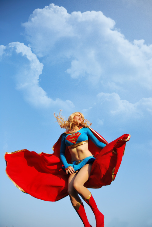 comicbookcosplay: Supergirl Follow supergirlprime.tumblr.com!!