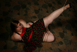 rabbitcunt:  from my “fat girls in rope”