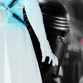 gwendoline:Kylo Ren, a human male, was a Force warrior who trained as a Jedi under his uncle, Jedi M
