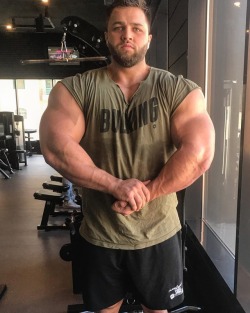 Regan Grimes - Bulking Is God Damned Right. 