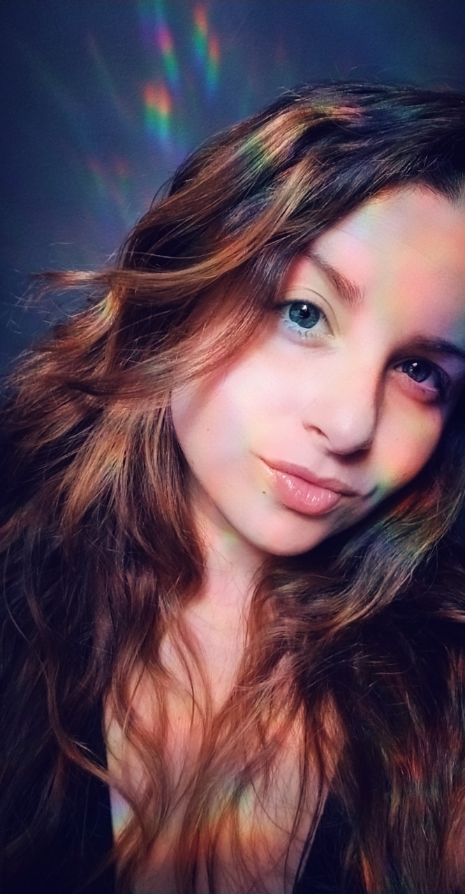 therealellaandrews:This warm weather makes me happy.