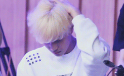 clrao-deactivated20170612:   kai touching his hair and acting stupid and putting