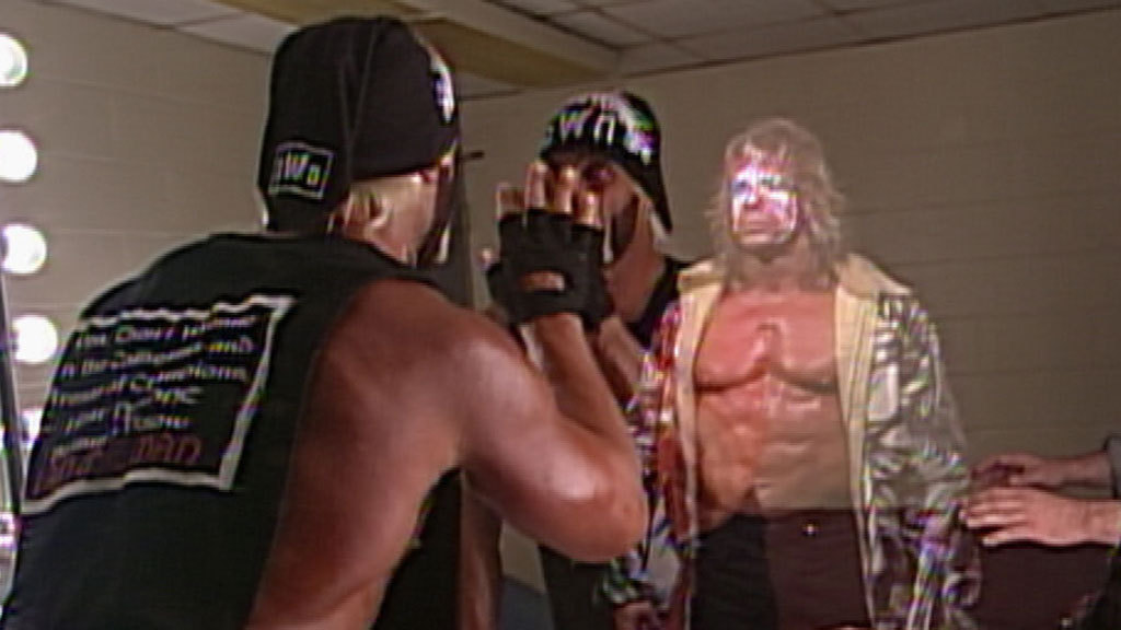 WCW: Hollywood Hogan is confused by Warrior`s non-smoking smoke-and-mirrors