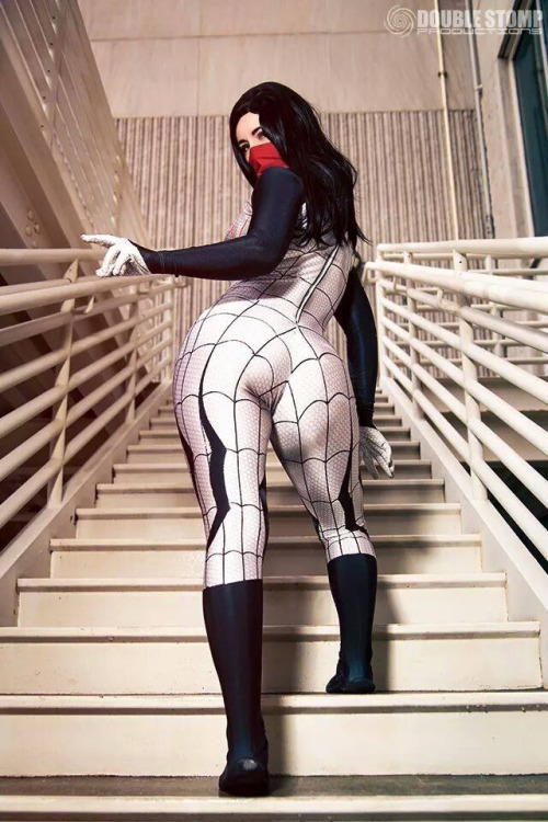 hottestcosplayer:  Hottest Cosplayer features the hottest cosplayers from around