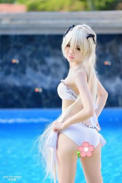 cute-cosplay-babe:  Sora Swimsuit by Sally