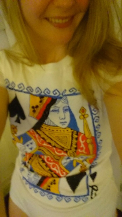 ircuckcpl:Rocking my new QOS tshirt that my sexy boyfriend bought me!