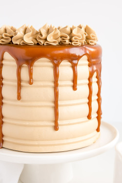 sweetoothgirl:    Salted Caramel Cake