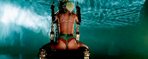 bad-gurls-black-b0dy:  #piu 