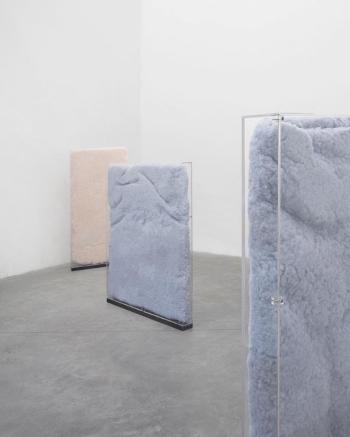no23:@aujourdhui_pt @annagramaccia @namprojectgallery ☁️