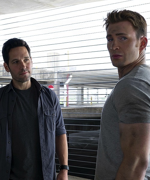 chilltchalla:  get yourself someone who looks at you the way scott looks at steve
