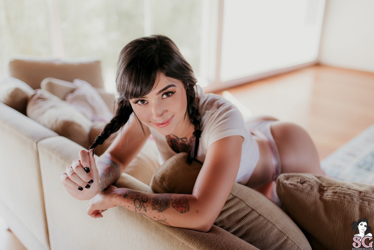 indestructiblevlad:  DAWUD SUICIDE - SWEET HOME 
