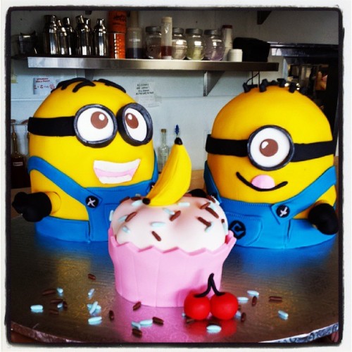 Verdict is in. Minions love cupcakes! #despicableme #minion #animatedcupcakes #animatedcakes #cutefo