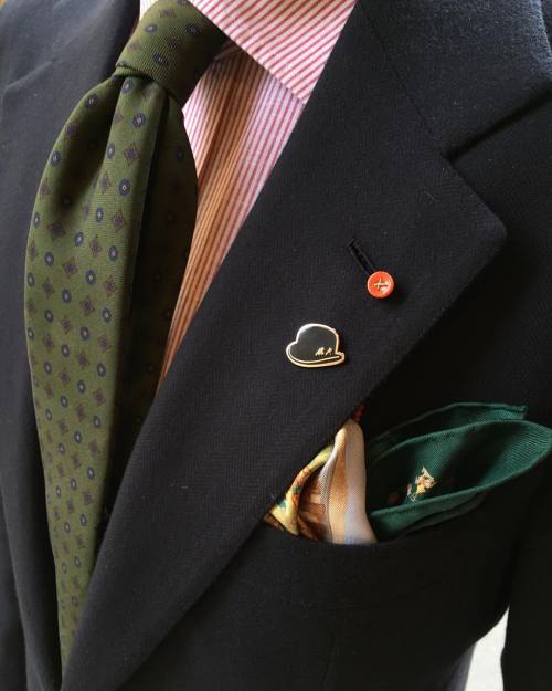 &ldquo;A well-tied tie is the first serious step in life.&rdquo; Cit. Oscar Wilde #Rubinacci #access