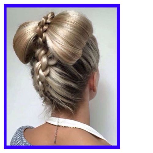 What event would you wear this??? #fb to a fun bit of inspo for you, A 3D braid into hair bow on @sa