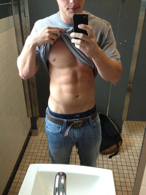 fraternityrow:  today’s featured tumblr: secretslice