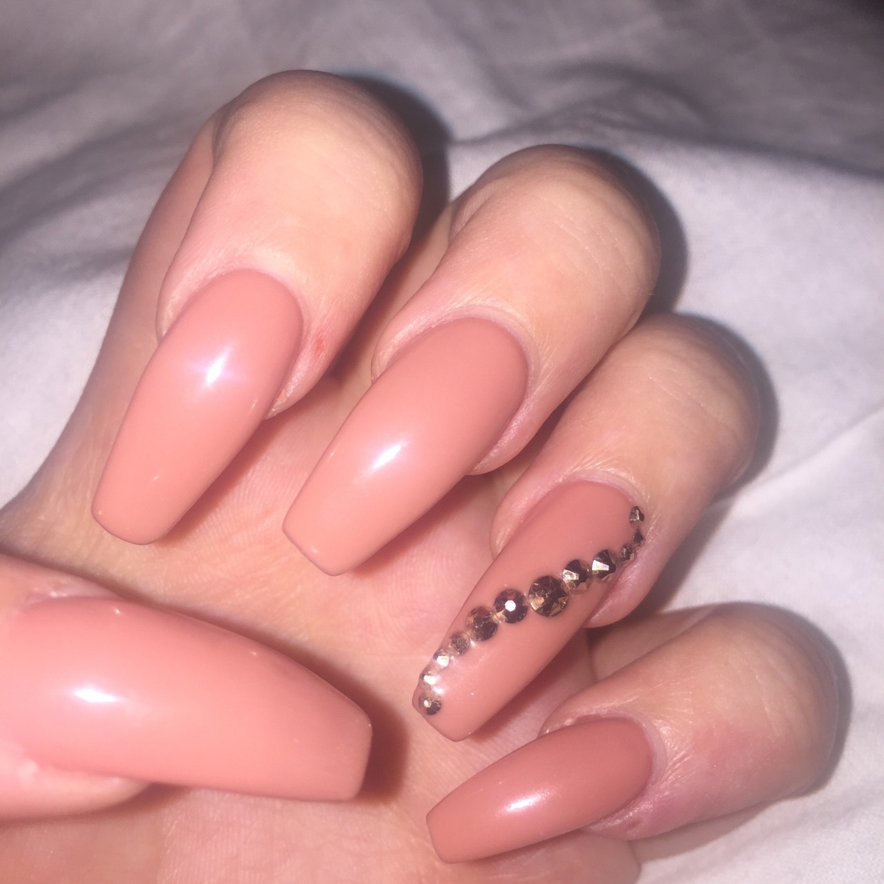 baddiosa:  new nails today 💅🏽