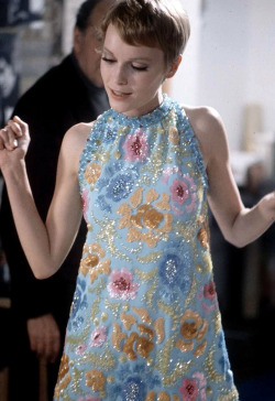 deshistoiresdemode:  Mia Farrow in Pierre Cardin for the film “A Dandy in Aspic” _ Photo by Bill Epperidge, May 1967.