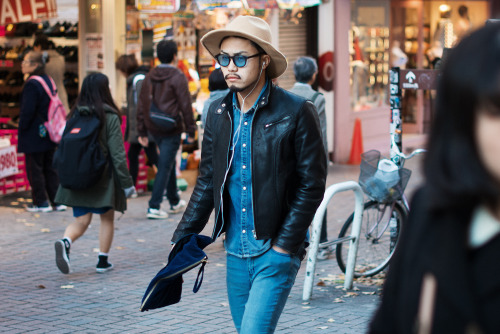 onlymenstyle:  meninthistown:  Blue eyes.  Follow us for more men’s style!