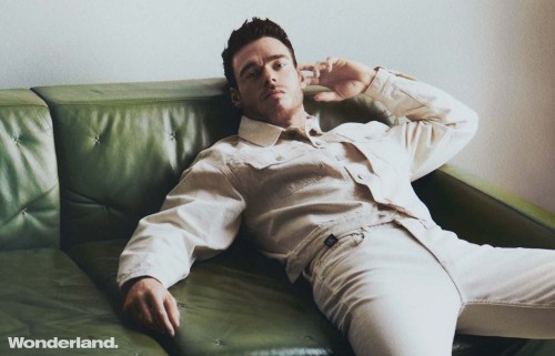 Richard Madden＠Wonderland - Autumn 2021 issue.