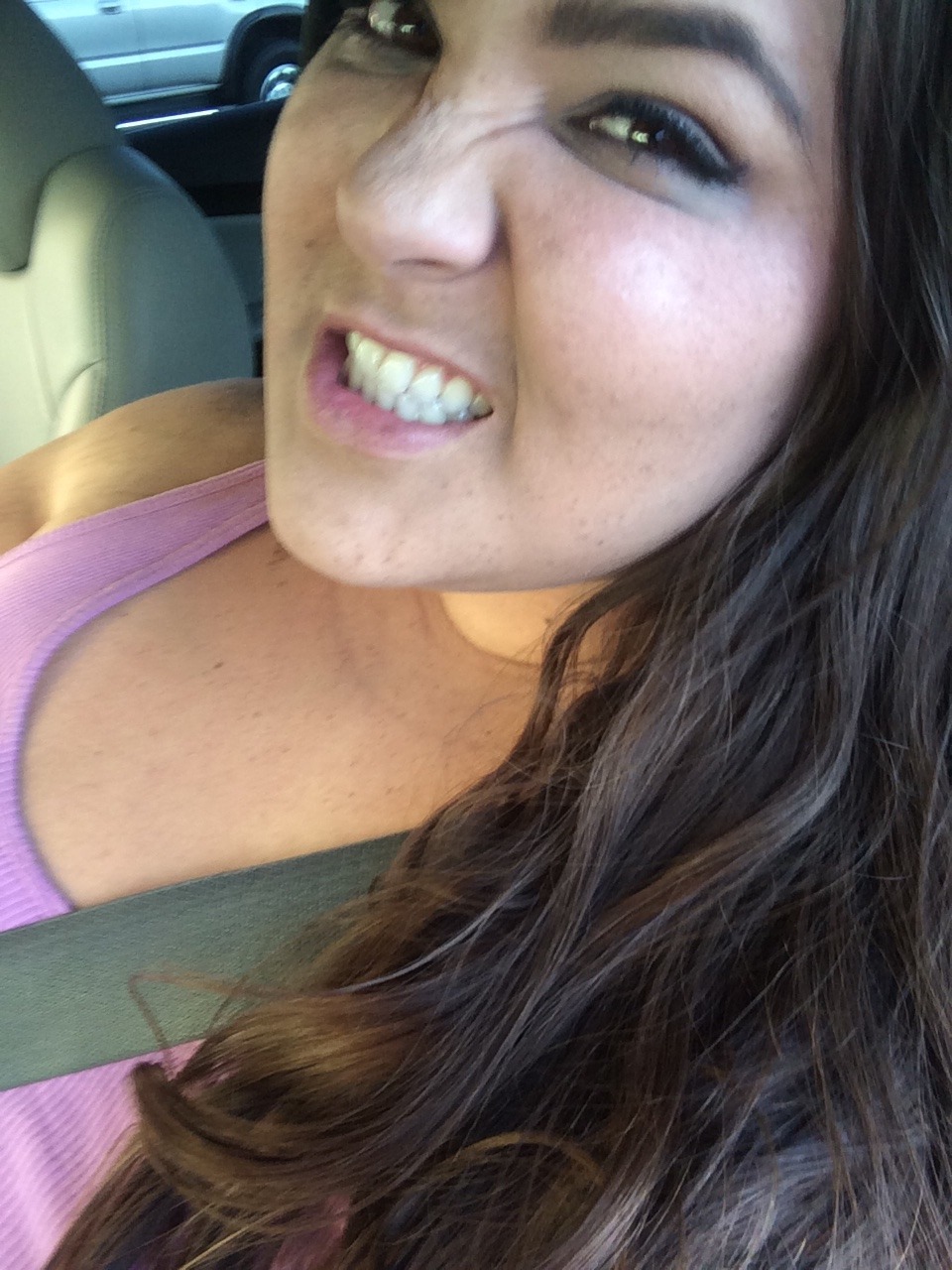 So many Asks these days!  Not enough pictures. Have some random selfies from the