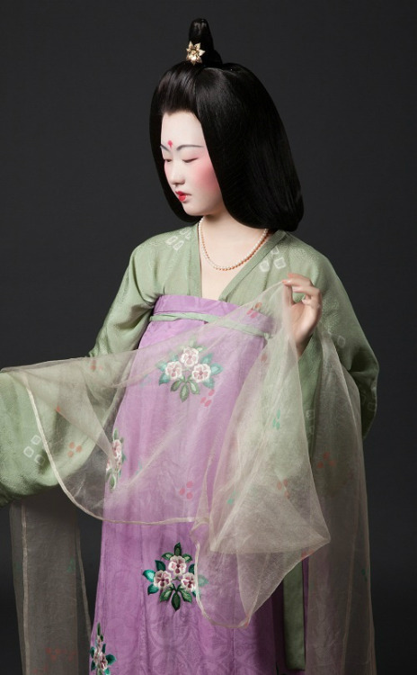 changan-moon: Traditional Chinese hanfu by 裝束與樂舞