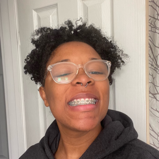 gucci-flipflops:  madamgyoza:  Anyone else piss their mom off without even trying lol  I walk in the room She mad 