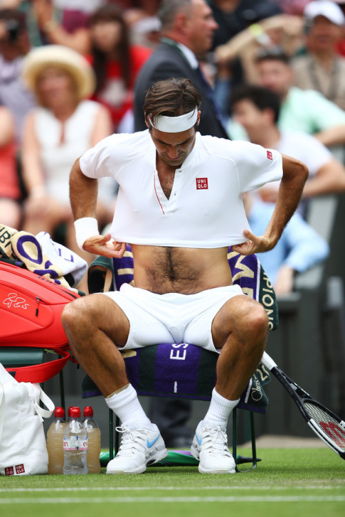 hotfamousmen:  Roger Federer