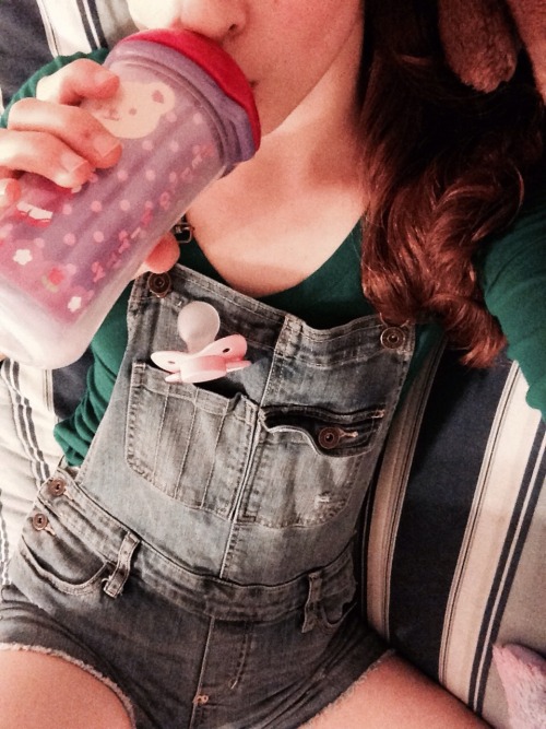 heavensheadspace:Can you tell I’m double diapered?