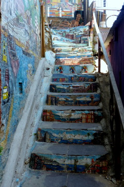 chilevalpo:  highbass:  raaaindrops:  Escalera 