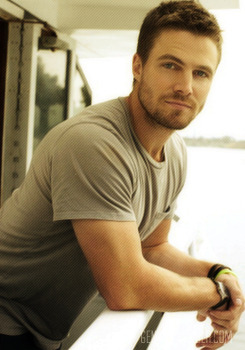 Stephen Amell