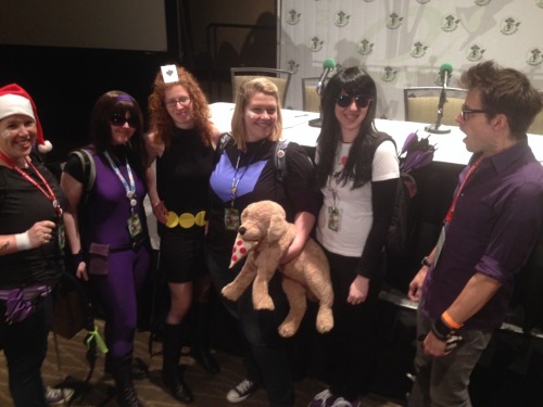 ouyangdan: magesmagesmages: codenamezinc: Natasha was hanging with the Flockeye (flock of Hawkguys) 