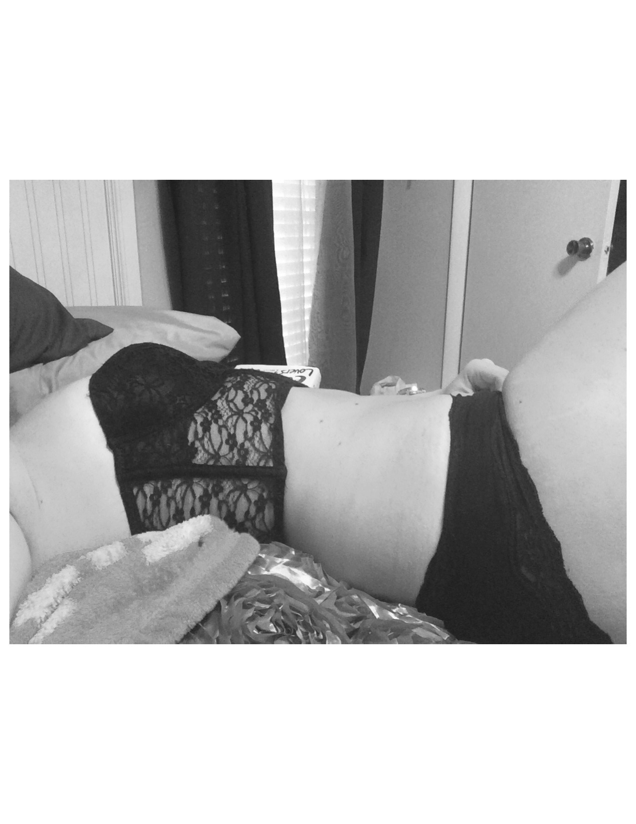 22 Waiting for the boy to come over…