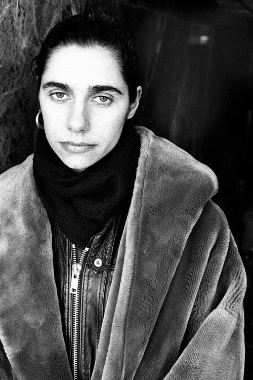 PJ Harvey at a portrait session for Entertainment Weekly Magazine, 90s.